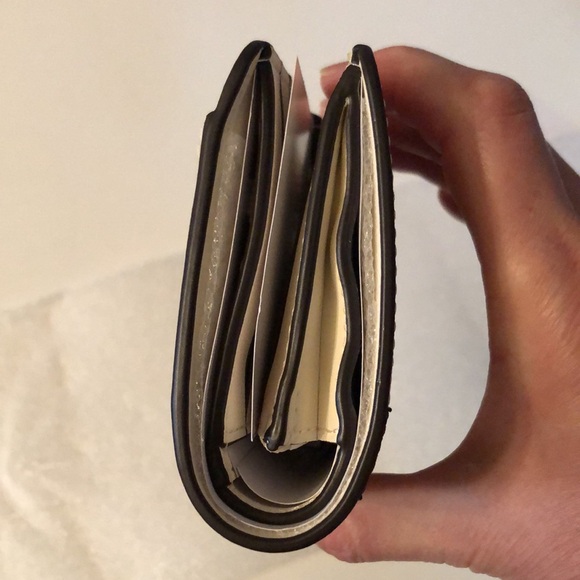 Kate Spade NYC Big Apple Medium Wallet - Picture 6 of 9